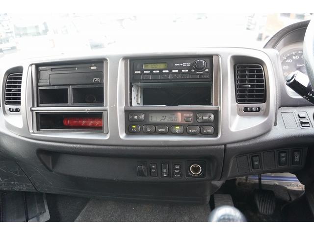 ヒノレンジャー 増トン ベッド 4段クレーン 7.1トン積 6m長 ラジコン 標準幅 積載7100kg 古河ユニック製 アルミブロック フックイン 2.93t吊 差違いアウトリガー 角足 セイコーラック アオリ上部プロテクター 鳥居板張り工具入れ 坂道発進補助 メッキ(27枚目)