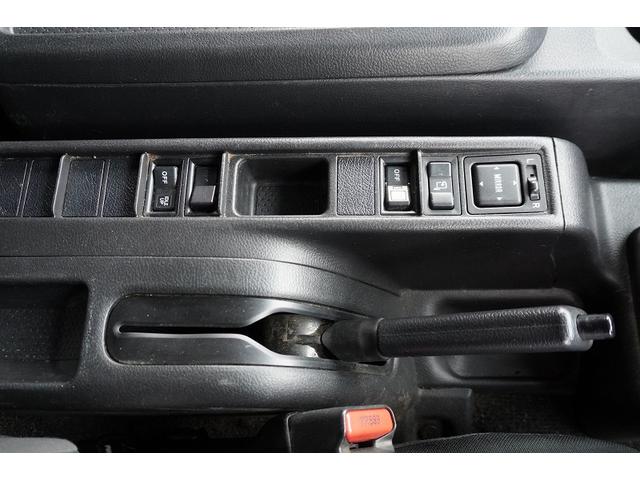 ヒノレンジャー 増トン ベッド 4段クレーン 7.1トン積 6m長 ラジコン 標準幅 積載7100kg 古河ユニック製 アルミブロック フックイン 2.93t吊 差違いアウトリガー 角足 セイコーラック アオリ上部プロテクター 鳥居板張り工具入れ 坂道発進補助 メッキ(36枚目)