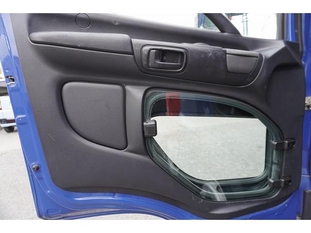 ヒノレンジャー 増トン ベッド 4段クレーン 7.1トン積 6m長 ラジコン 標準幅 積載7100kg 古河ユニック製 アルミブロック フックイン 2.93t吊 差違いアウトリガー 角足 セイコーラック アオリ上部プロテクター 鳥居板張り工具入れ 坂道発進補助 メッキ(37枚目)