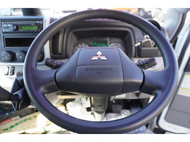 キャンター １０尺　アルミバン　２トン積　サイドドア　ラッシング２段　積載２０００ｋｇ　左電格ミラー　坂道発進補助　スマートキー　ＬＥＤヘッドライト　フォグランプ　衝突軽減ブレーキ　車線逸脱警報　５速ＭＴ　標準幅　ショート（23枚目）