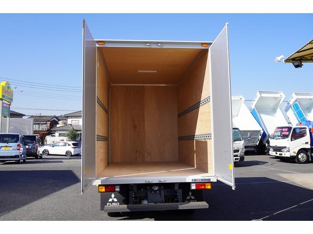 キャンター １０尺　アルミバン　２トン積　サイドドア　ラッシング２段　積載２０００ｋｇ　左電格ミラー　坂道発進補助　スマートキー　ＬＥＤヘッドライト　フォグランプ　衝突軽減ブレーキ　車線逸脱警報　５速ＭＴ　標準幅　ショート（31枚目）