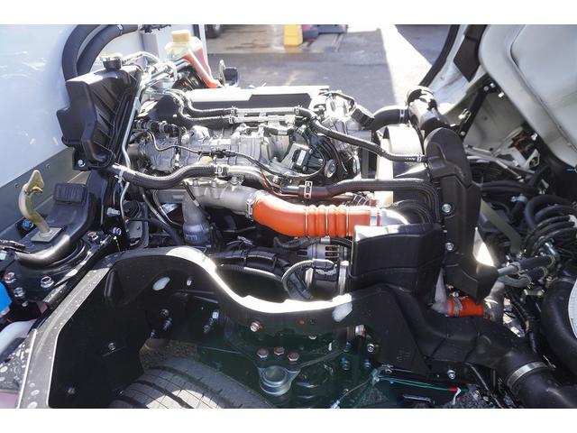 キャンター １０尺　冷蔵冷凍車　２トン　サイドドア　低温　ラッシング１段　積載２０００ｋｇ　東プレ製　－３０度設定　エアリブ　荷台ステンレス張り　スノコ付　９０度ストッパー　バックカメラ　左電格ミラー　ＬＥＤヘッドライト　フォグランプ　衝突軽減ブレーキ　ショート（29枚目）