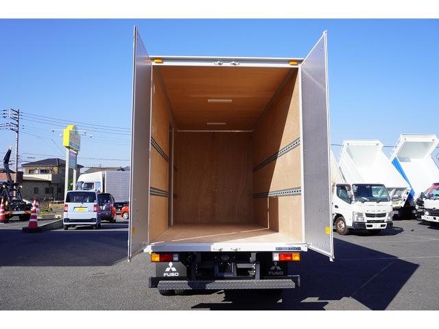 キャンター ロング　アルミバン　３トン積　サイドドア　ラッシング２段　標準幅　積載３０００ｋｇ　左電格ミラー　坂道発進補助　スマートキー　ＬＥＤヘッドライト　フォグランプ　９０度ストッパー　パブコ製　衝突軽減ブレーキ　車線逸脱警報　５速ＭＴ（12枚目）