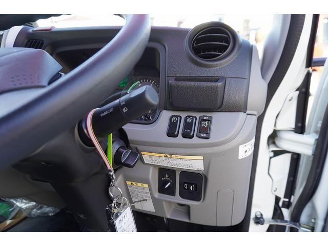 キャンター ロング　アルミバン　３トン積　サイドドア　ラッシング２段　標準幅　積載３０００ｋｇ　左電格ミラー　坂道発進補助　スマートキー　ＬＥＤヘッドライト　フォグランプ　９０度ストッパー　パブコ製　衝突軽減ブレーキ　車線逸脱警報　５速ＭＴ（27枚目）