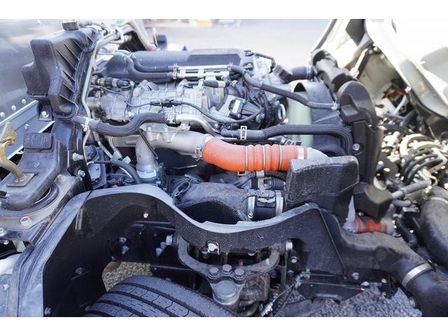 キャンター ロング　アルミバン　３トン積　サイドドア　ラッシング２段　標準幅　積載３０００ｋｇ　左電格ミラー　坂道発進補助　スマートキー　ＬＥＤヘッドライト　フォグランプ　９０度ストッパー　パブコ製　衝突軽減ブレーキ　車線逸脱警報　５速ＭＴ（32枚目）