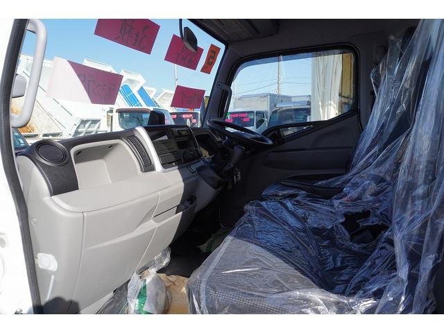 キャンター ロング　アルミバン　３トン積　サイドドア　ラッシング２段　標準幅　積載３０００ｋｇ　左電格ミラー　坂道発進補助　スマートキー　ＬＥＤヘッドライト　フォグランプ　９０度ストッパー　パブコ製　衝突軽減ブレーキ　車線逸脱警報　５速ＭＴ（37枚目）