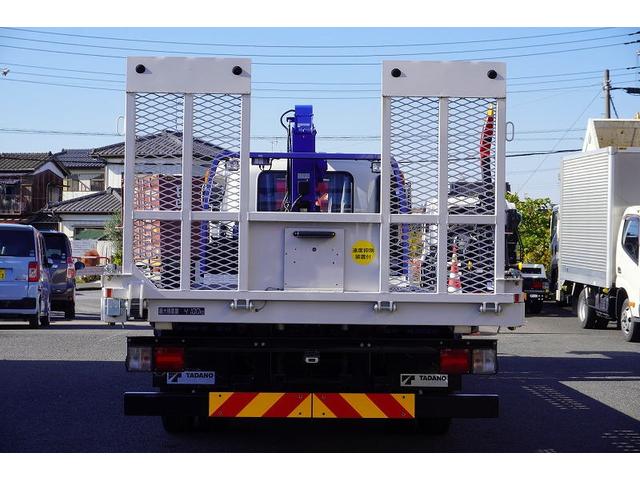 フォワード 増トン　標準幅　ベッド　３段クレーン　セーフティーローダー　ＡＴ車　タダノ製　車載専用　ラジコン　フックイン　２．９３ｔ吊　ウインチ　アオリ無し　床フック　荷台シマ板張り　坂道発進補助　左電動格納ミラー　社外ナビ　バックカメラ　アルミホイール（6枚目）