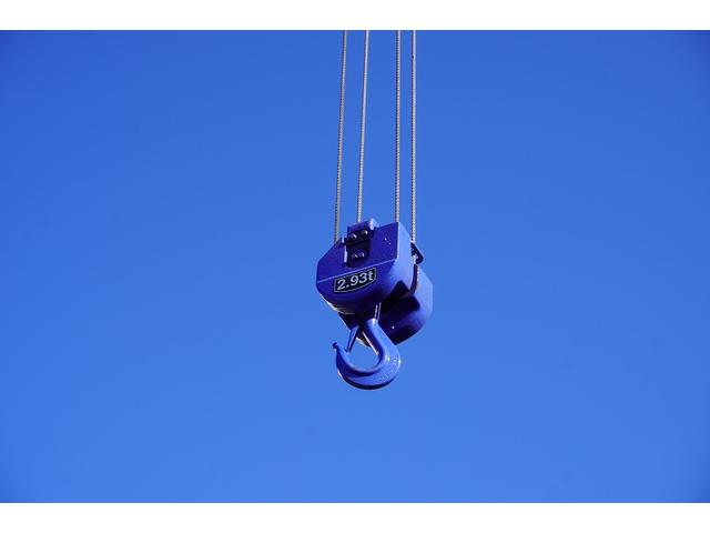 フォワード 増トン　標準幅　ベッド　３段クレーン　セーフティーローダー　ＡＴ車　タダノ製　車載専用　ラジコン　フックイン　２．９３ｔ吊　ウインチ　アオリ無し　床フック　荷台シマ板張り　坂道発進補助　左電動格納ミラー　社外ナビ　バックカメラ　アルミホイール（18枚目）