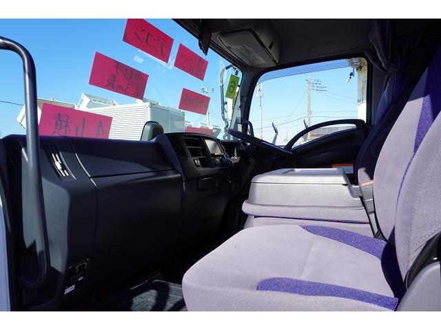 フォワード 増トン　標準幅　ベッド　３段クレーン　セーフティーローダー　ＡＴ車　タダノ製　車載専用　ラジコン　フックイン　２．９３ｔ吊　ウインチ　アオリ無し　床フック　荷台シマ板張り　坂道発進補助　左電動格納ミラー　社外ナビ　バックカメラ　アルミホイール（32枚目）