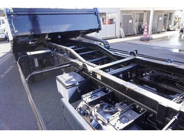 フォワード 増トン　標準幅　ベッド　３段クレーン　セーフティーローダー　ＡＴ車　タダノ製　車載専用　ラジコン　フックイン　２．９３ｔ吊　ウインチ　アオリ無し　床フック　荷台シマ板張り　坂道発進補助　左電動格納ミラー　社外ナビ　バックカメラ　アルミホイール（40枚目）