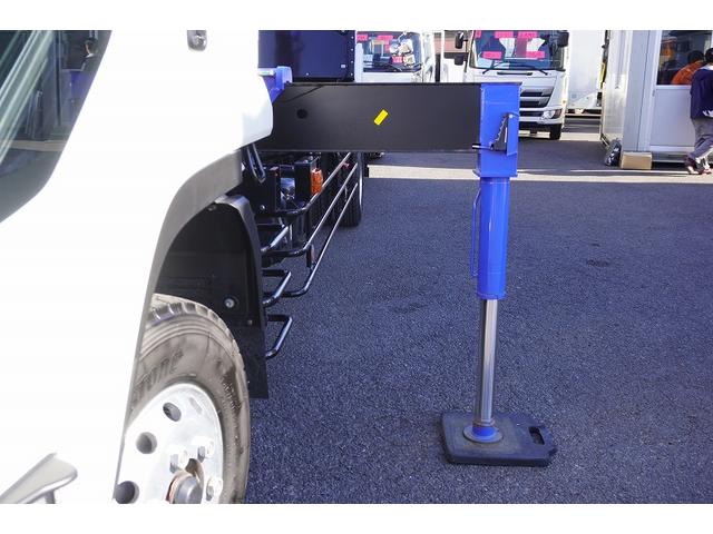 フォワード 増トン　標準幅　ベッド　３段クレーン　セーフティーローダー　ＡＴ車　タダノ製　車載専用　ラジコン　フックイン　２．９３ｔ吊　ウインチ　アオリ無し　床フック　荷台シマ板張り　坂道発進補助　左電動格納ミラー　社外ナビ　バックカメラ　アルミホイール（50枚目）