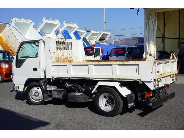 エルフトラック 標準幅　強化　ローダーダンプ　３トン積　スライド用ラジコン　新明和製　三方開　積載３０００ｋｇ　ダンプピン　ＥＴＣ　坂道発進補助　キーレス　６速ＭＴ（8枚目）