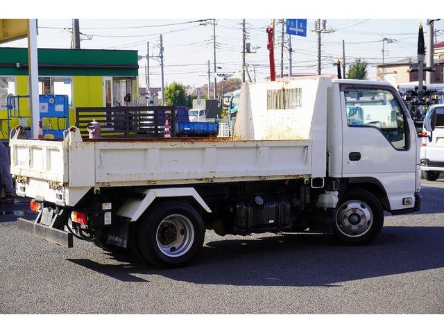 エルフトラック 標準幅　強化　ローダーダンプ　３トン積　スライド用ラジコン　新明和製　三方開　積載３０００ｋｇ　ダンプピン　ＥＴＣ　坂道発進補助　キーレス　６速ＭＴ（9枚目）