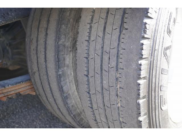 エルフトラック 標準幅　強化　ローダーダンプ　３トン積　スライド用ラジコン　新明和製　三方開　積載３０００ｋｇ　ダンプピン　ＥＴＣ　坂道発進補助　キーレス　６速ＭＴ（13枚目）