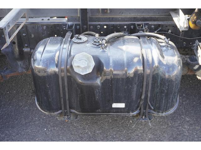 エルフトラック 標準幅　強化　ローダーダンプ　３トン積　スライド用ラジコン　新明和製　三方開　積載３０００ｋｇ　ダンプピン　ＥＴＣ　坂道発進補助　キーレス　６速ＭＴ（34枚目）