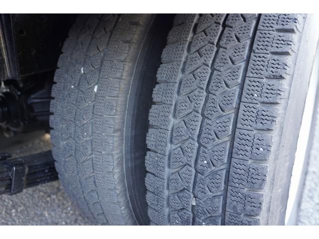 デュトロ 標準幅　パッカー車　プレス式　２トン積　４．２立米　単独動作　積載２０００ｋｇ　極東製　汚水タンク　バックカメラ　作業中表示灯　フォグランプ　電動パーキングブレーキ　左電格ミラー　坂道発進補助　５速ＭＴ（14枚目）