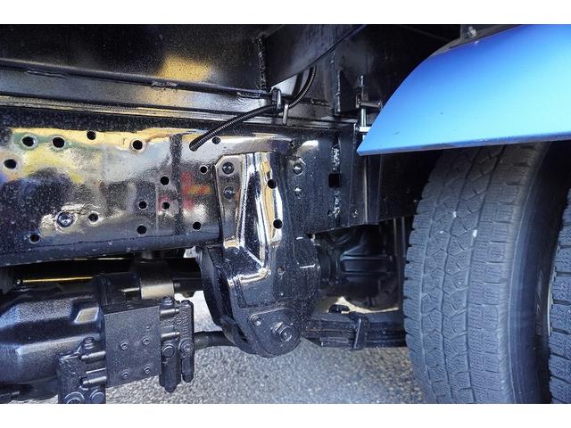 デュトロ 標準幅　パッカー車　プレス式　２トン積　４．２立米　単独動作　積載２０００ｋｇ　極東製　汚水タンク　バックカメラ　作業中表示灯　フォグランプ　電動パーキングブレーキ　左電格ミラー　坂道発進補助　５速ＭＴ（20枚目）