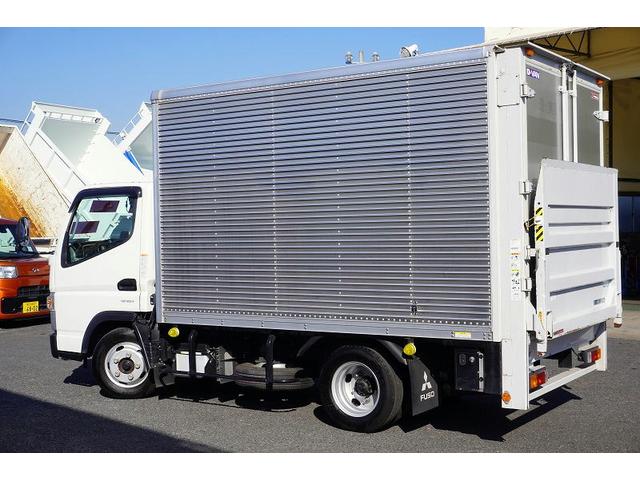 キャンター １０尺　アルミバン　２トン積　リア観音扉　垂直パワーゲート　積載２０００ｋｇ　ラッシング２段　左電格ミラー　バックカメラ　社外ナビ　ＥＴＣ　フォグランプ　パブコ製　ＡＴ　車両総重量４９５５ｋｇ　標準幅　ショート　リフト（10枚目）