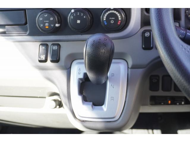 キャンター １０尺　アルミバン　２トン積　リア観音扉　垂直パワーゲート　積載２０００ｋｇ　ラッシング２段　左電格ミラー　バックカメラ　社外ナビ　ＥＴＣ　フォグランプ　パブコ製　ＡＴ　車両総重量４９５５ｋｇ　標準幅　ショート　リフト（27枚目）