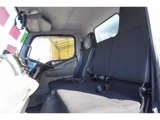 キャンター １０尺　アルミバン　２トン積　リア観音扉　垂直パワーゲート　積載２０００ｋｇ　ラッシング２段　左電格ミラー　バックカメラ　社外ナビ　ＥＴＣ　フォグランプ　パブコ製　ＡＴ　車両総重量４９５５ｋｇ　標準幅　ショート　リフト（41枚目）