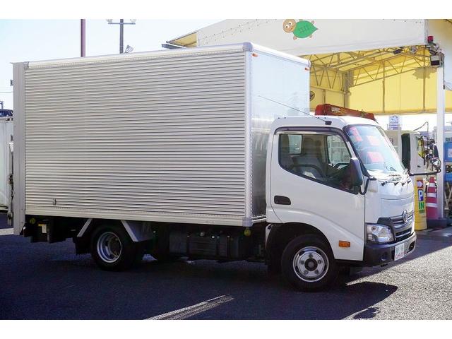 トヨエース 標準幅　セミロング　アルミバン　２トン　垂直パワーゲート　積載２０００ｋｇ　リア観音扉　垂直リフト　バックカメラ　ナビ　ワンセグＴＶ　ＥＴＣ　衝突軽減ブレーキ　車線逸脱警報　北村製　ＡＴ（6枚目）