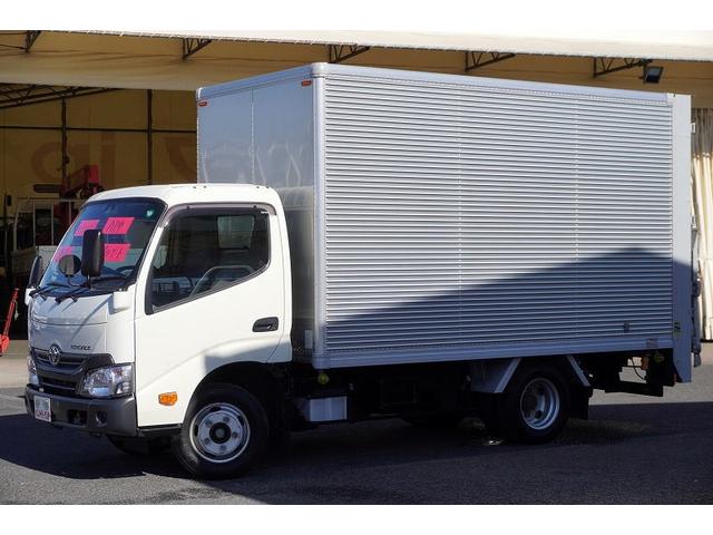 トヨエース 標準幅　セミロング　アルミバン　２トン　垂直パワーゲート　積載２０００ｋｇ　リア観音扉　垂直リフト　バックカメラ　ナビ　ワンセグＴＶ　ＥＴＣ　衝突軽減ブレーキ　車線逸脱警報　北村製　ＡＴ（9枚目）