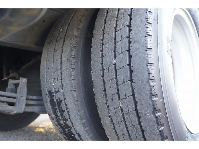 トヨエース 標準幅　セミロング　アルミバン　２トン　垂直パワーゲート　積載２０００ｋｇ　リア観音扉　垂直リフト　バックカメラ　ナビ　ワンセグＴＶ　ＥＴＣ　衝突軽減ブレーキ　車線逸脱警報　北村製　ＡＴ（16枚目）