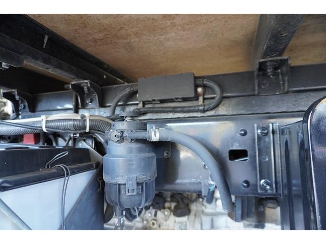 トヨエース 標準幅　セミロング　アルミバン　２トン　垂直パワーゲート　積載２０００ｋｇ　リア観音扉　垂直リフト　バックカメラ　ナビ　ワンセグＴＶ　ＥＴＣ　衝突軽減ブレーキ　車線逸脱警報　北村製　ＡＴ（20枚目）