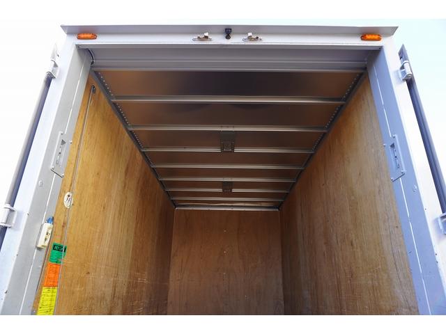 トヨエース 標準幅　セミロング　アルミバン　２トン　垂直パワーゲート　積載２０００ｋｇ　リア観音扉　垂直リフト　バックカメラ　ナビ　ワンセグＴＶ　ＥＴＣ　衝突軽減ブレーキ　車線逸脱警報　北村製　ＡＴ（23枚目）