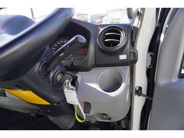 トヨエース 標準幅　セミロング　アルミバン　２トン　垂直パワーゲート　積載２０００ｋｇ　リア観音扉　垂直リフト　バックカメラ　ナビ　ワンセグＴＶ　ＥＴＣ　衝突軽減ブレーキ　車線逸脱警報　北村製　ＡＴ（28枚目）