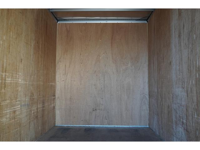 トヨエース 標準幅　セミロング　アルミバン　２トン　垂直パワーゲート　積載２０００ｋｇ　リア観音扉　垂直リフト　バックカメラ　ナビ　ワンセグＴＶ　ＥＴＣ　衝突軽減ブレーキ　車線逸脱警報　北村製　ＡＴ（34枚目）