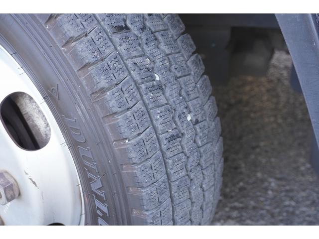 キャンター １０尺　アルミバン　２トン積　ラッシング２段　バックカメラ　積載２０００ｋｇ　ＥＴＣ　フォグランプ　全高２７７ｃｍ　衝突軽減ブレーキ　車線逸脱警報　パブコ製　５速ＭＴ　標準幅　ショート　左電格ミラー　９０度ストッパー（10枚目）