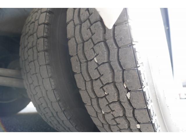 メルファ 送迎バス　３９人乗　２ドア　スイング自動ドア　プレヒーター　モケットシート　荷室スペース　小型トランク　総輪エアサス　ガイド席　オートエアコン　バックカメラ　ルームラック　アルミホイール　ＡＴ（13枚目）