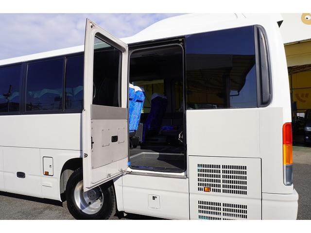 メルファ 送迎バス　３９人乗　２ドア　スイング自動ドア　プレヒーター　モケットシート　荷室スペース　小型トランク　総輪エアサス　ガイド席　オートエアコン　バックカメラ　ルームラック　アルミホイール　ＡＴ（23枚目）