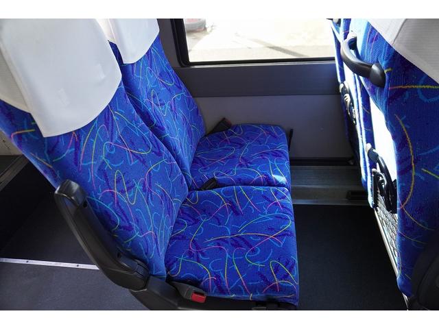 メルファ 送迎バス　３９人乗　２ドア　スイング自動ドア　プレヒーター　モケットシート　荷室スペース　小型トランク　総輪エアサス　ガイド席　オートエアコン　バックカメラ　ルームラック　アルミホイール　ＡＴ（47枚目）