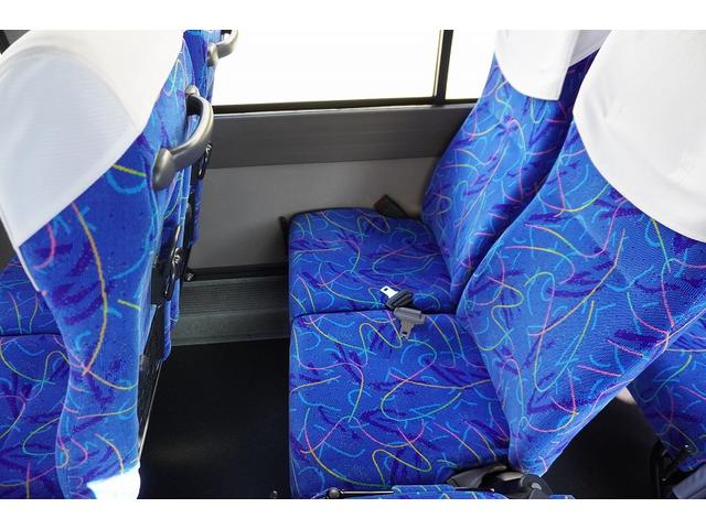 メルファ 送迎バス　３９人乗　２ドア　スイング自動ドア　プレヒーター　モケットシート　荷室スペース　小型トランク　総輪エアサス　ガイド席　オートエアコン　バックカメラ　ルームラック　アルミホイール　ＡＴ（49枚目）