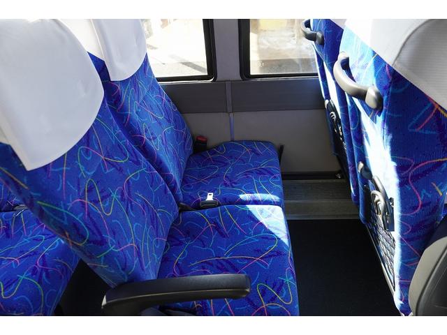 メルファ 送迎バス　３９人乗　２ドア　スイング自動ドア　プレヒーター　モケットシート　荷室スペース　小型トランク　総輪エアサス　ガイド席　オートエアコン　バックカメラ　ルームラック　アルミホイール　ＡＴ（53枚目）