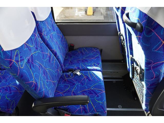 メルファ 送迎バス　３９人乗　２ドア　スイング自動ドア　プレヒーター　モケットシート　荷室スペース　小型トランク　総輪エアサス　ガイド席　オートエアコン　バックカメラ　ルームラック　アルミホイール　ＡＴ（54枚目）