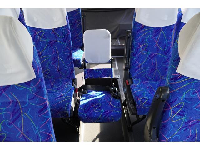 メルファ 送迎バス　３９人乗　２ドア　スイング自動ドア　プレヒーター　モケットシート　荷室スペース　小型トランク　総輪エアサス　ガイド席　オートエアコン　バックカメラ　ルームラック　アルミホイール　ＡＴ（55枚目）