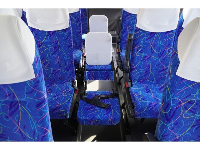 メルファ 送迎バス　３９人乗　２ドア　スイング自動ドア　プレヒーター　モケットシート　荷室スペース　小型トランク　総輪エアサス　ガイド席　オートエアコン　バックカメラ　ルームラック　アルミホイール　ＡＴ（57枚目）