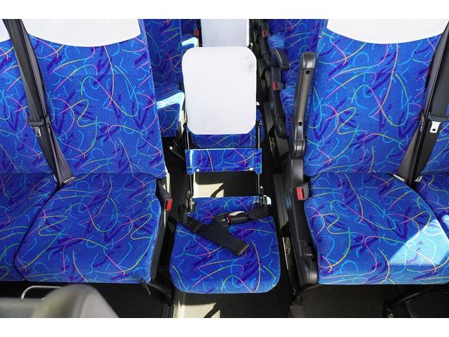 メルファ 送迎バス　３９人乗　２ドア　スイング自動ドア　プレヒーター　モケットシート　荷室スペース　小型トランク　総輪エアサス　ガイド席　オートエアコン　バックカメラ　ルームラック　アルミホイール　ＡＴ（58枚目）