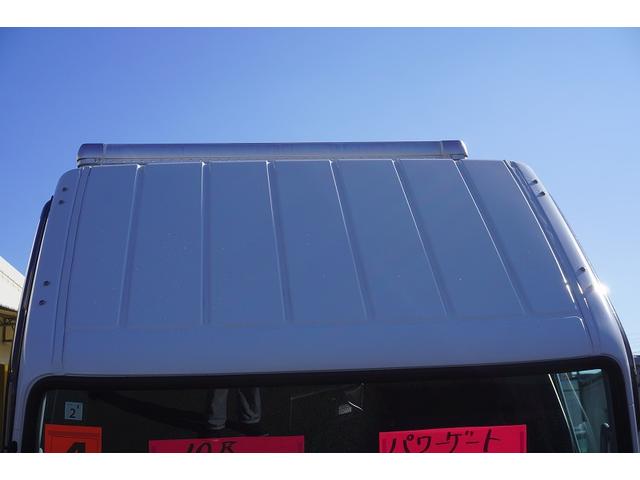 キャンター １０尺　アルミバン　２トン積　垂直パワーゲート　５速ＭＴ　積載２０００ｋｇ　リア観音扉　リフト　ラッシング２段　左電格ミラー　坂道発進補助　バックカメラ　ＥＴＣ　ＬＥＤヘッドライト　フォグ　スマートキー　衝突軽減ブレーキ　ショート　車両総重量４９８５ｋｇ（11枚目）