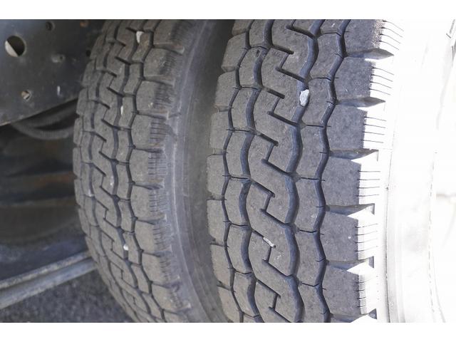 キャンター １０尺　アルミバン　２トン積　垂直パワーゲート　５速ＭＴ　積載２０００ｋｇ　リア観音扉　リフト　ラッシング２段　左電格ミラー　坂道発進補助　バックカメラ　ＥＴＣ　ＬＥＤヘッドライト　フォグ　スマートキー　衝突軽減ブレーキ　ショート　車両総重量４９８５ｋｇ（13枚目）