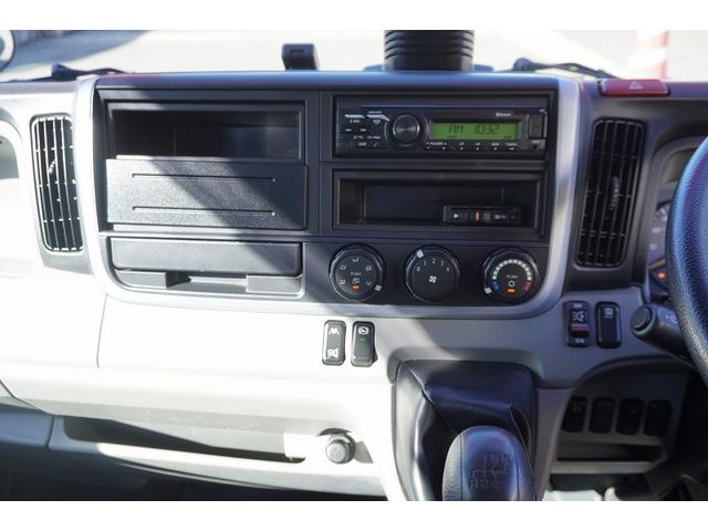 キャンター １０尺　アルミバン　２トン積　垂直パワーゲート　５速ＭＴ　積載２０００ｋｇ　リア観音扉　リフト　ラッシング２段　左電格ミラー　坂道発進補助　バックカメラ　ＥＴＣ　ＬＥＤヘッドライト　フォグ　スマートキー　衝突軽減ブレーキ　ショート　車両総重量４９８５ｋｇ（14枚目）