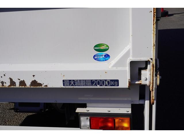 キャンター １０尺　アルミバン　２トン積　垂直パワーゲート　５速ＭＴ　積載２０００ｋｇ　リア観音扉　リフト　ラッシング２段　左電格ミラー　坂道発進補助　バックカメラ　ＥＴＣ　ＬＥＤヘッドライト　フォグ　スマートキー　衝突軽減ブレーキ　ショート　車両総重量４９８５ｋｇ（19枚目）
