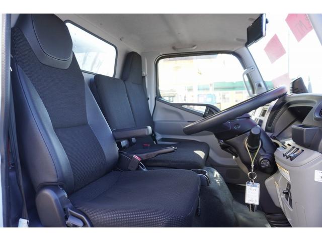 キャンター １０尺　アルミバン　２トン積　垂直パワーゲート　５速ＭＴ　積載２０００ｋｇ　リア観音扉　リフト　ラッシング２段　左電格ミラー　坂道発進補助　バックカメラ　ＥＴＣ　ＬＥＤヘッドライト　フォグ　スマートキー　衝突軽減ブレーキ　ショート　車両総重量４９８５ｋｇ（22枚目）