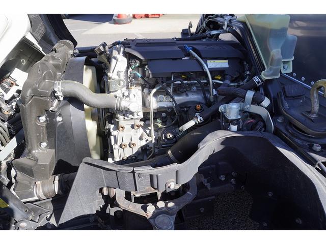 キャンター １０尺　アルミバン　２トン積　垂直パワーゲート　５速ＭＴ　積載２０００ｋｇ　リア観音扉　リフト　ラッシング２段　左電格ミラー　坂道発進補助　バックカメラ　ＥＴＣ　ＬＥＤヘッドライト　フォグ　スマートキー　衝突軽減ブレーキ　ショート　車両総重量４９８５ｋｇ（30枚目）