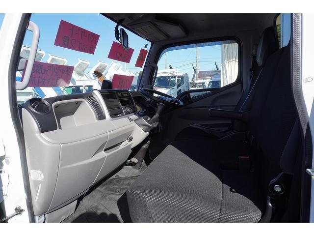 キャンター １０尺　アルミバン　２トン積　垂直パワーゲート　５速ＭＴ　積載２０００ｋｇ　リア観音扉　リフト　ラッシング２段　左電格ミラー　坂道発進補助　バックカメラ　ＥＴＣ　ＬＥＤヘッドライト　フォグ　スマートキー　衝突軽減ブレーキ　ショート　車両総重量４９８５ｋｇ（36枚目）