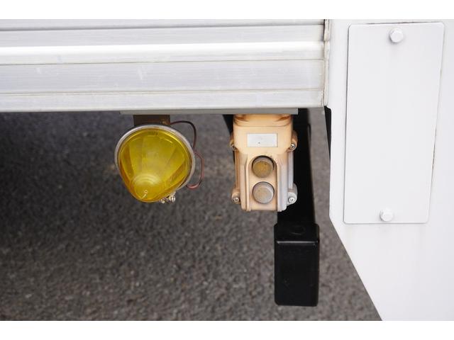 タイタントラック 標準幅　セミロング　アルミバン　２トン　跳上垂直パワーゲート　積載１７５０ｋｇ　ラッシング３段　バックカメラ　左電格ミラー　フォグランプ　北村製　ＡＴ　リフト　車両総重量４９６５ｋｇ（11枚目）