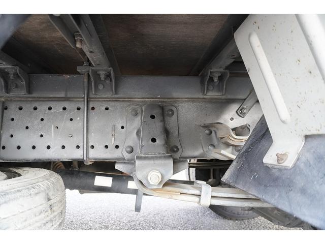 タイタントラック 標準幅　セミロング　アルミバン　２トン　跳上垂直パワーゲート　積載１７５０ｋｇ　ラッシング３段　バックカメラ　左電格ミラー　フォグランプ　北村製　ＡＴ　リフト　車両総重量４９６５ｋｇ（16枚目）